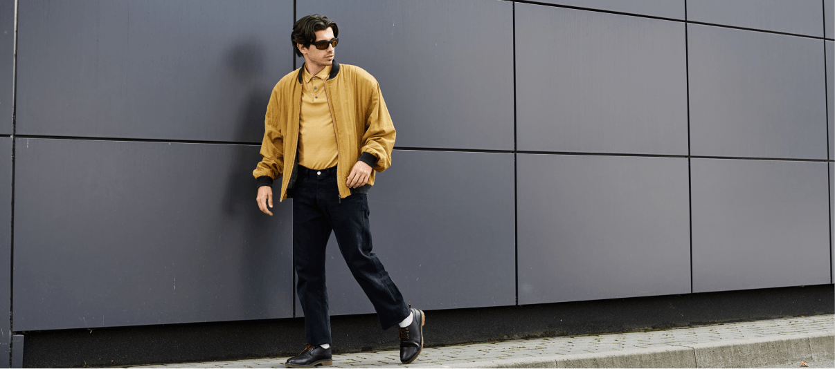 С чем носить мужской бомбер?