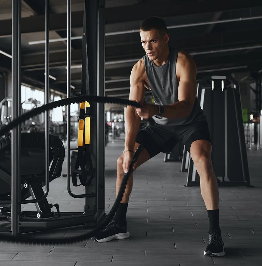 В чем заниматься спортом мужчине